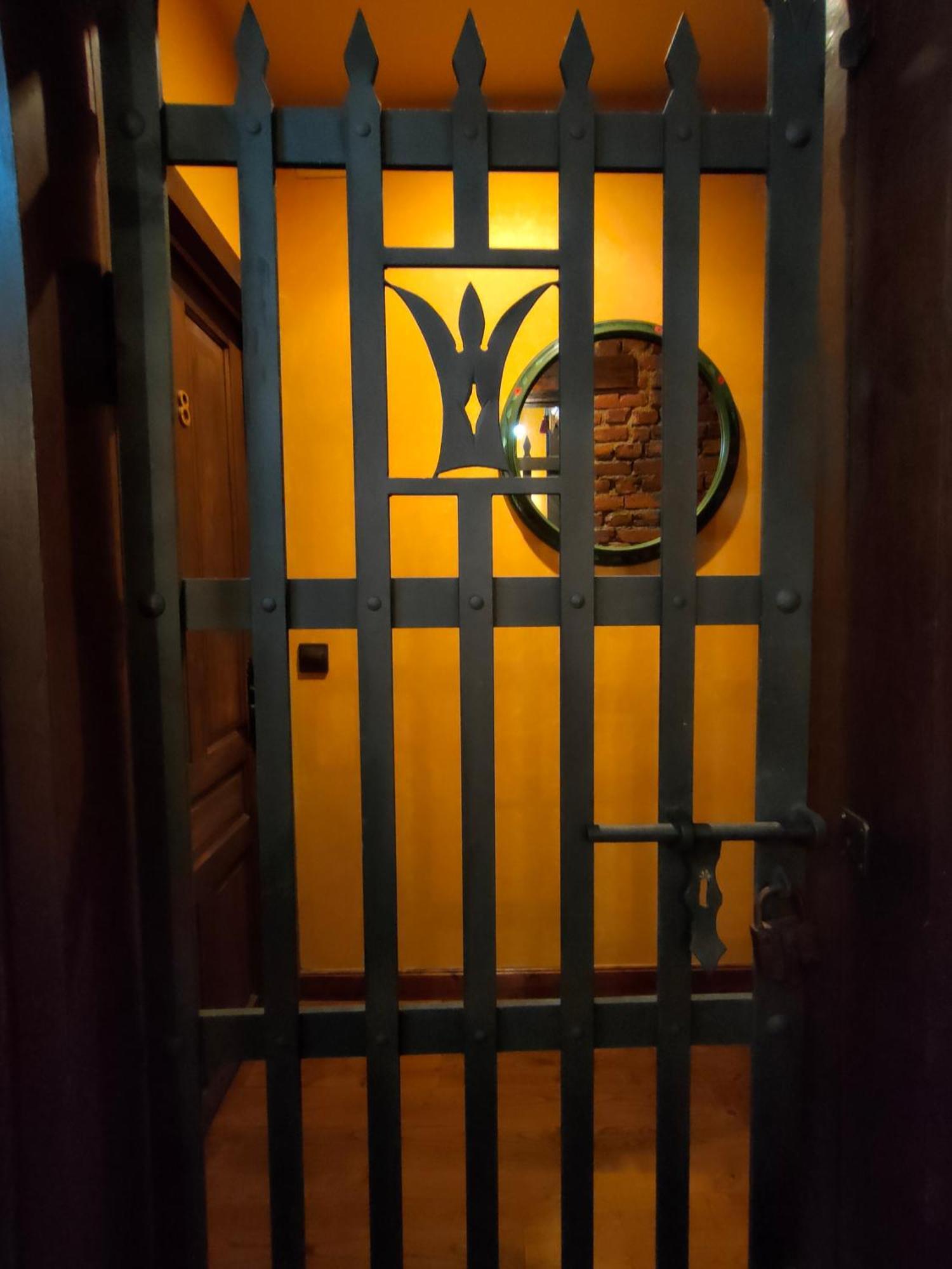 Hotel Dona Gaudiosa Pola de Lena Bagian luar foto